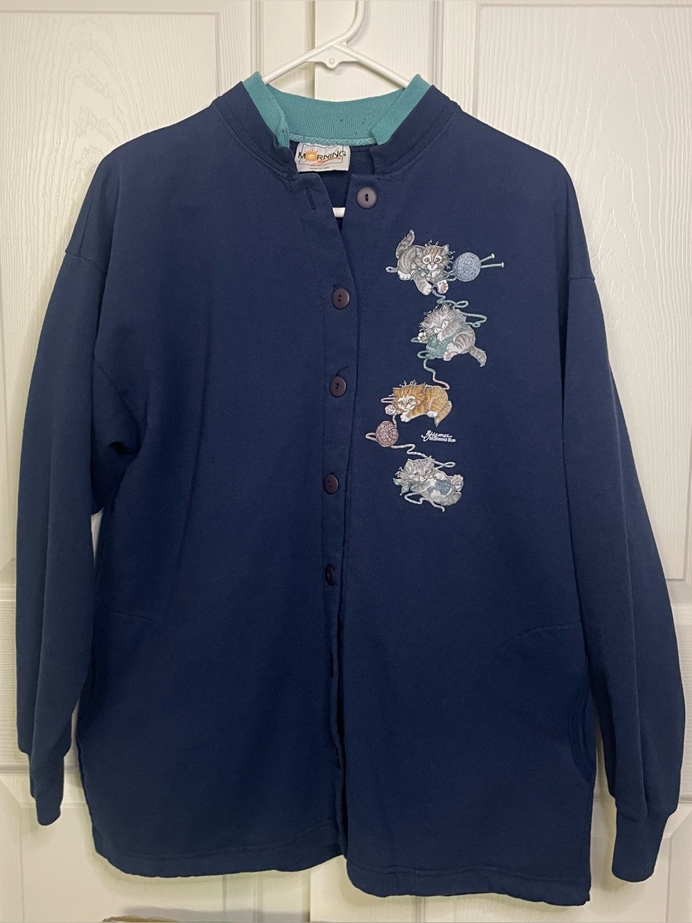 Vintage Heavy Duty Cardigan with Cats Playing with Yarn size XL